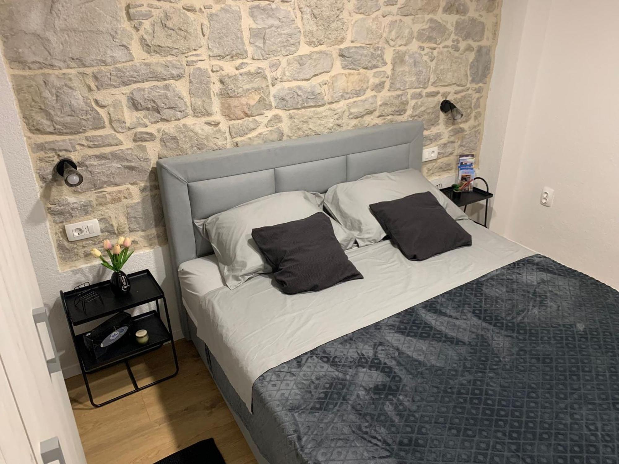 Apartman Blue Moon Split- Free Parking Екстер'єр фото