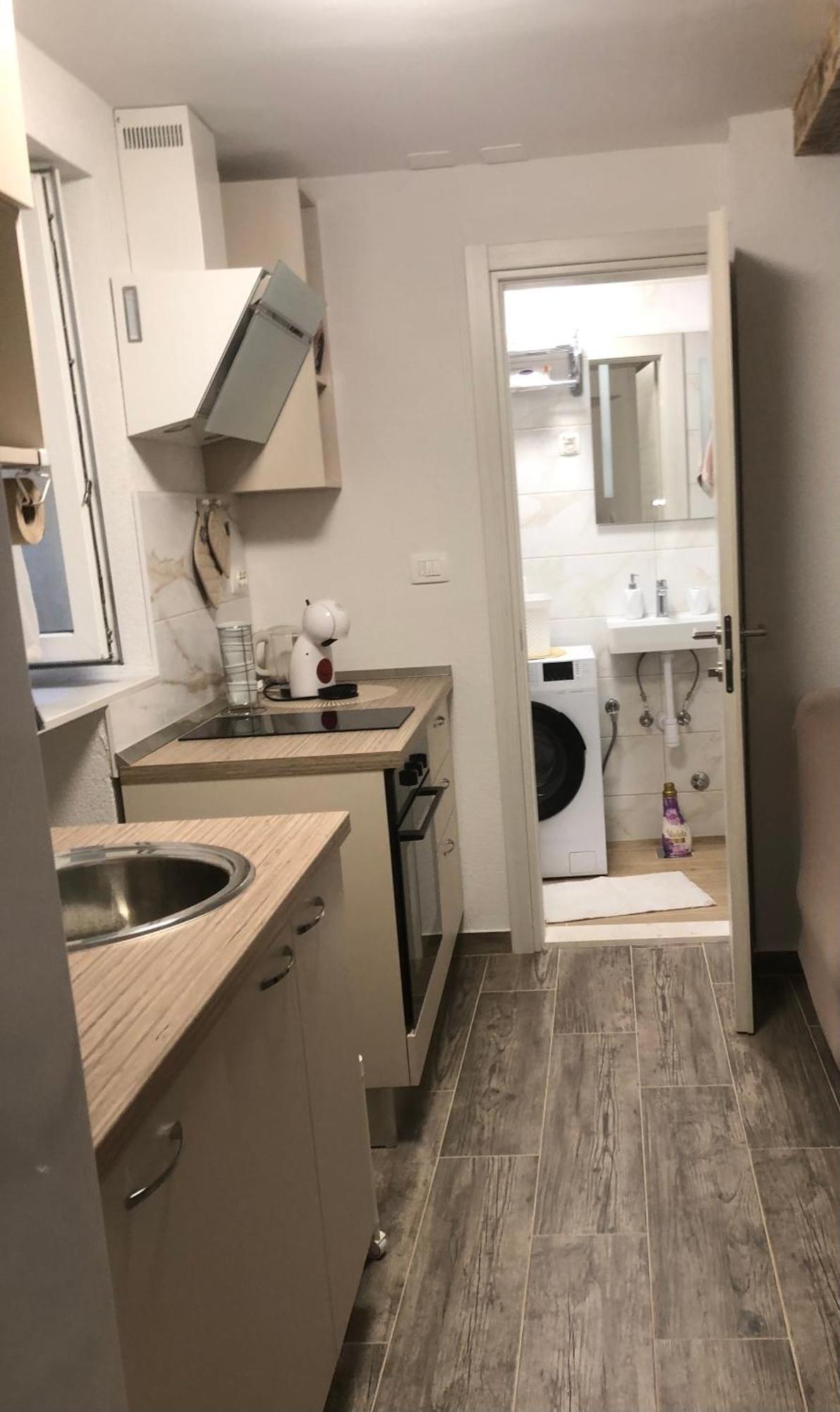 Apartman Blue Moon Split- Free Parking Екстер'єр фото