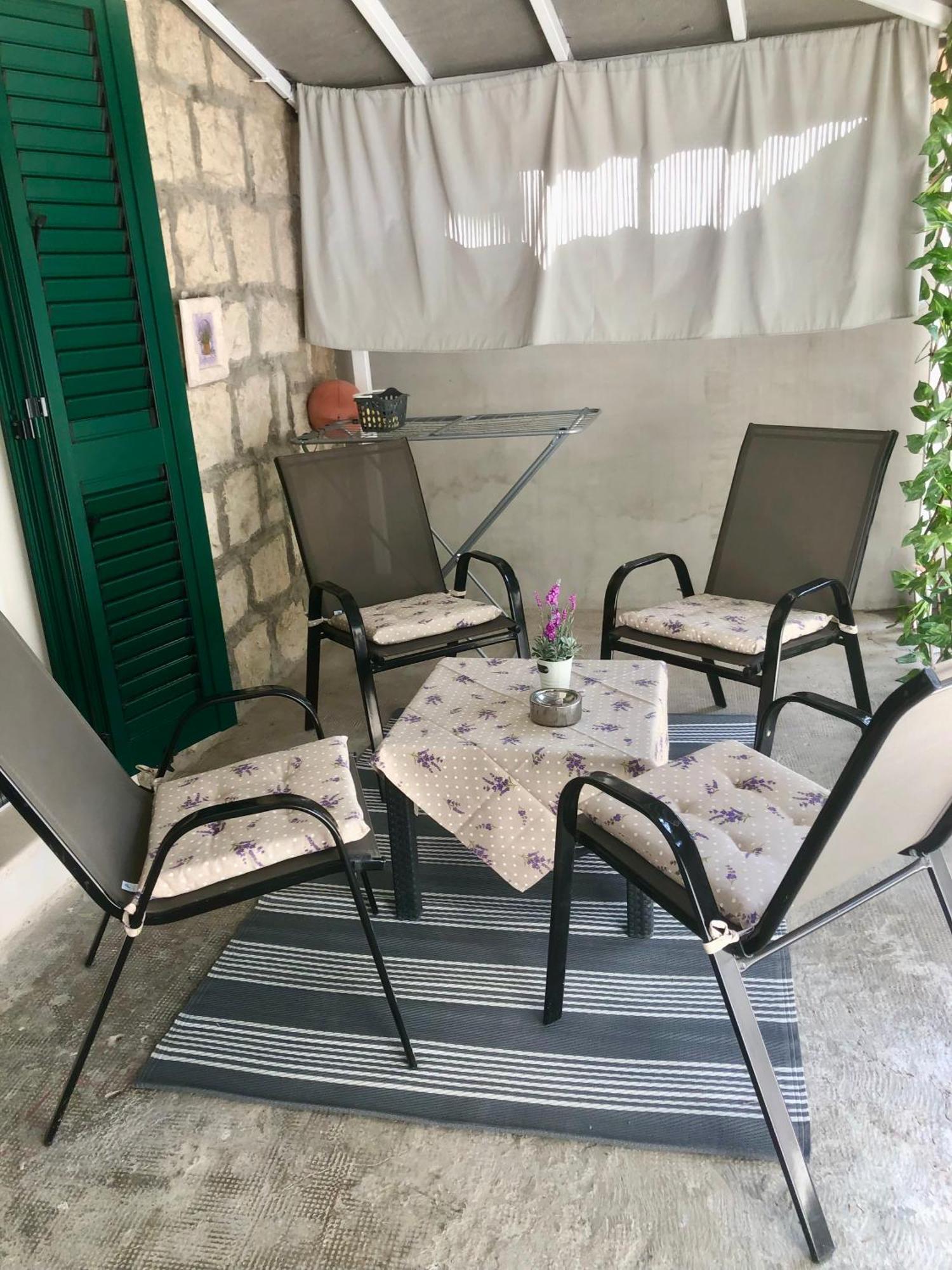 Apartman Blue Moon Split- Free Parking Екстер'єр фото